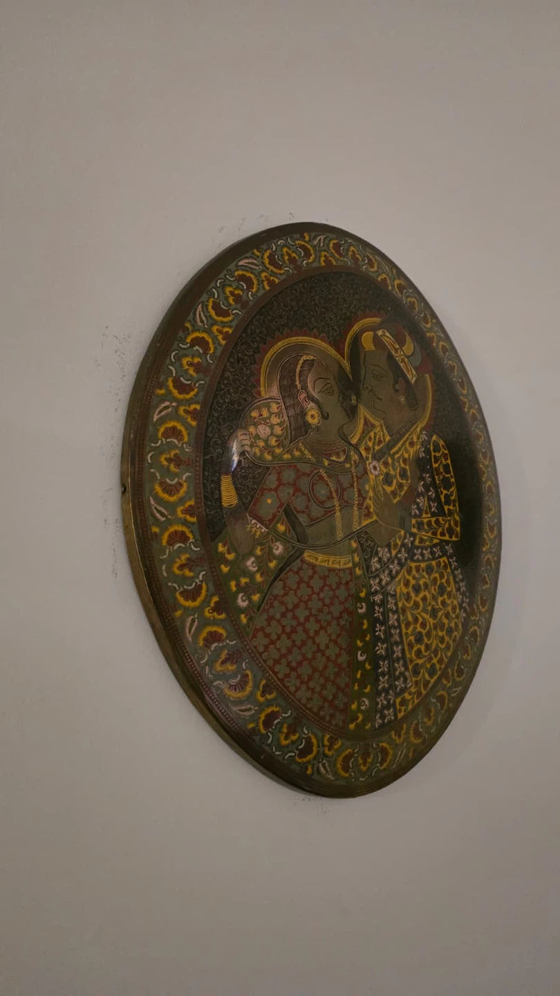 Hand-carved Metal Mughal Decorative Wall Hanging - photo 2