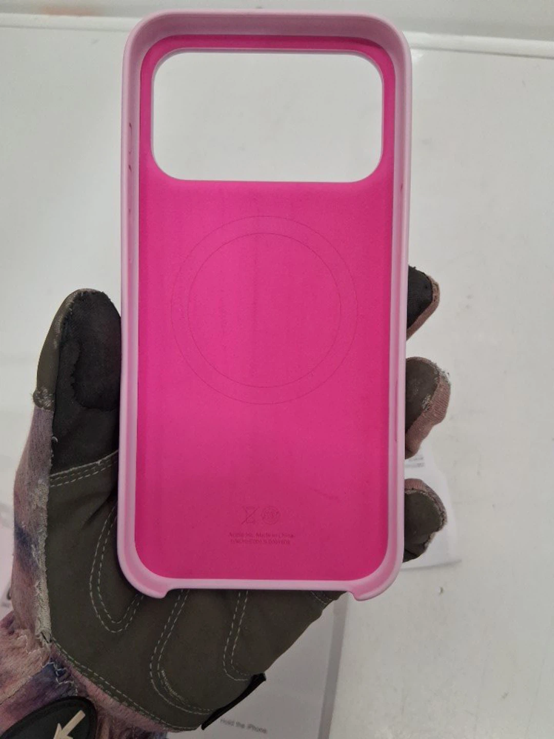 Beats Pink MagSafe Case for iPhone 17 Pro Max - photo 3