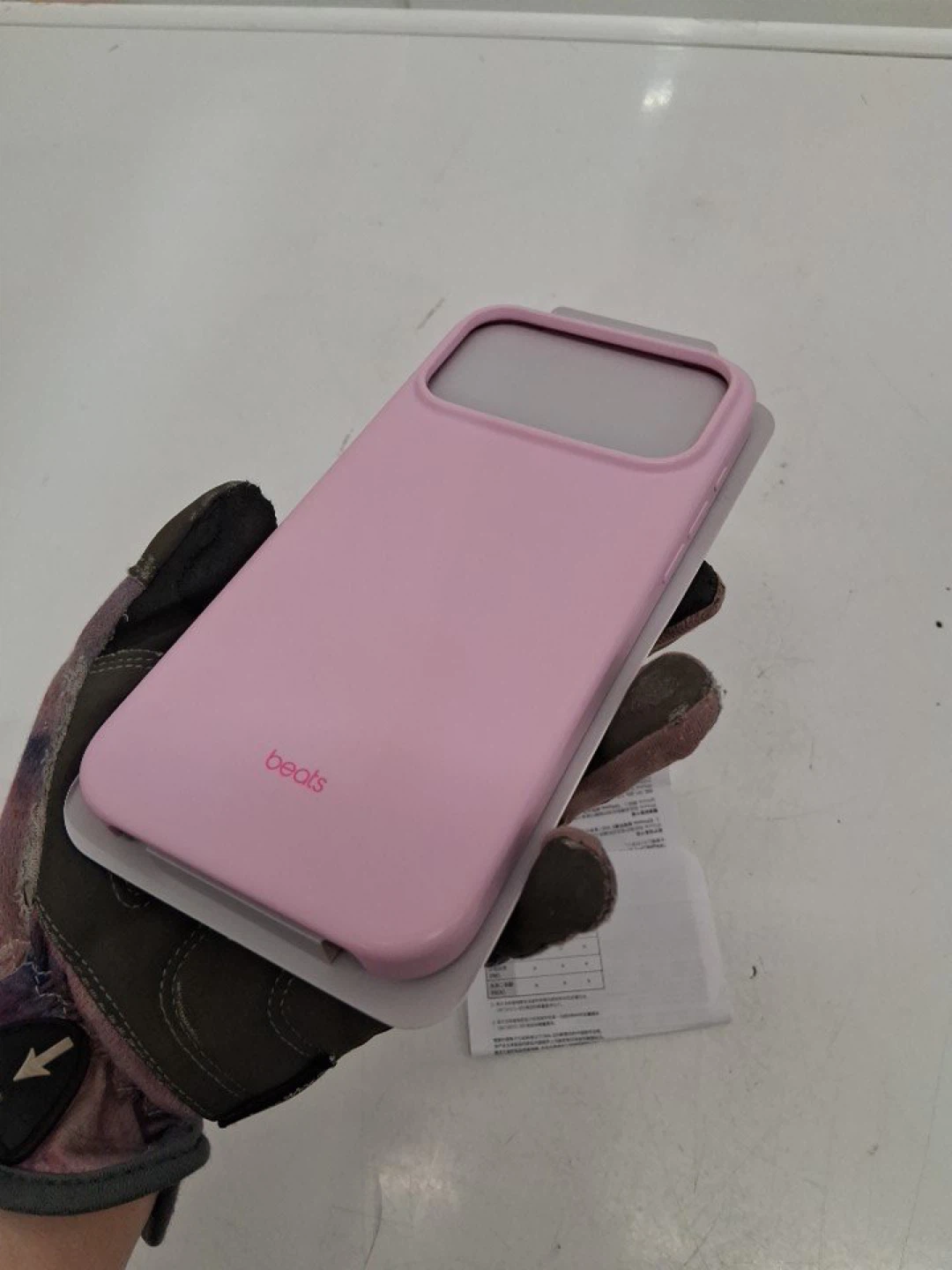 Beats Pink MagSafe Case for iPhone 17 Pro Max - photo 2