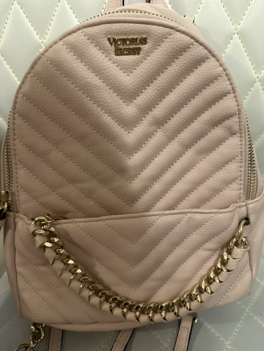 Victoria's Secret Pink Quilted Mini Backpack with Gold Chain - photo 2