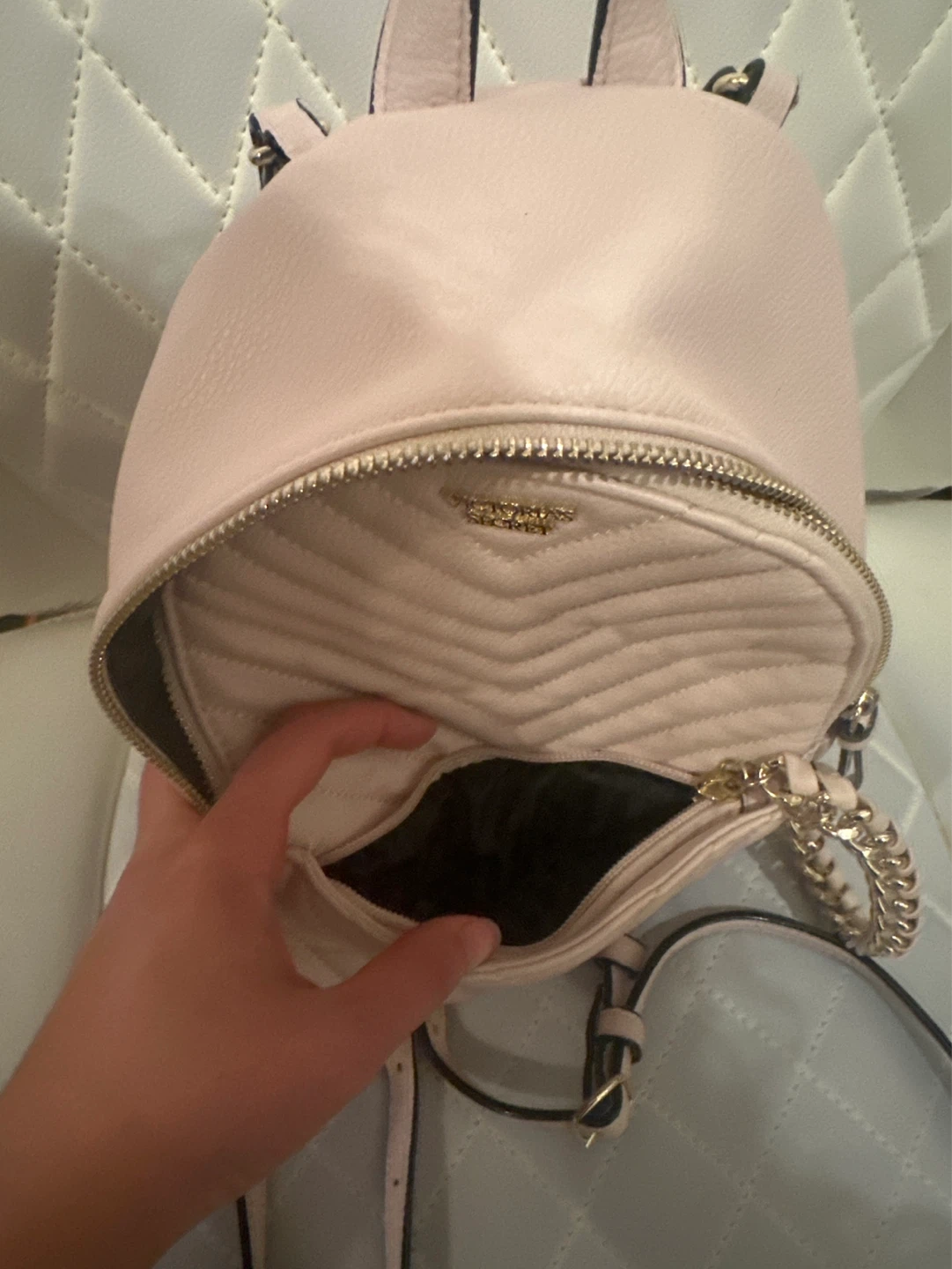 Victoria's Secret Pink Quilted Mini Backpack with Gold Chain - photo 4