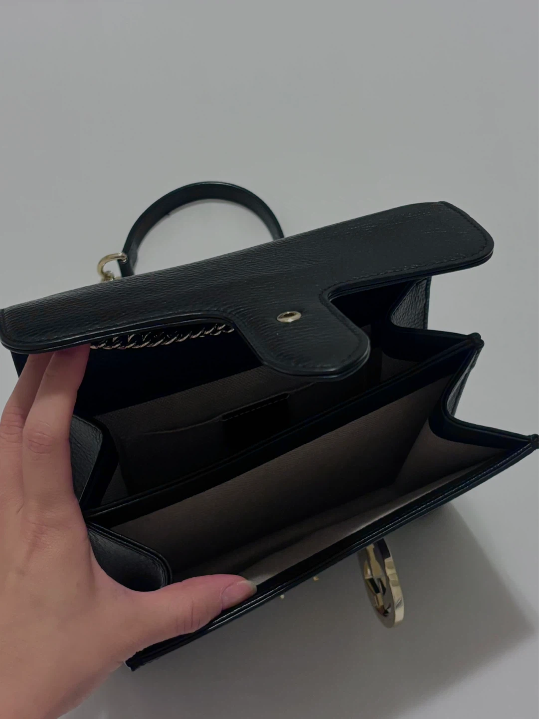 Gucci Interlocking G Shoulder Bag - photo 4