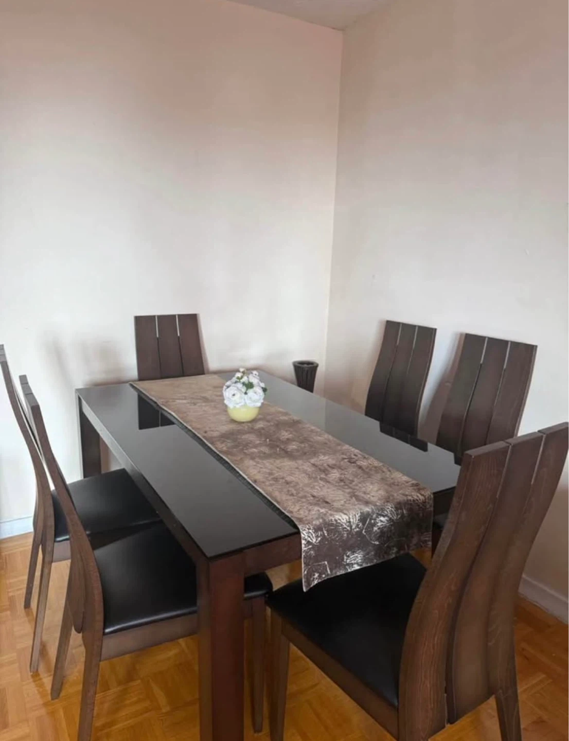 Stunning Modern 6-Piece Dining Set - Glass Top & Espresso Wood