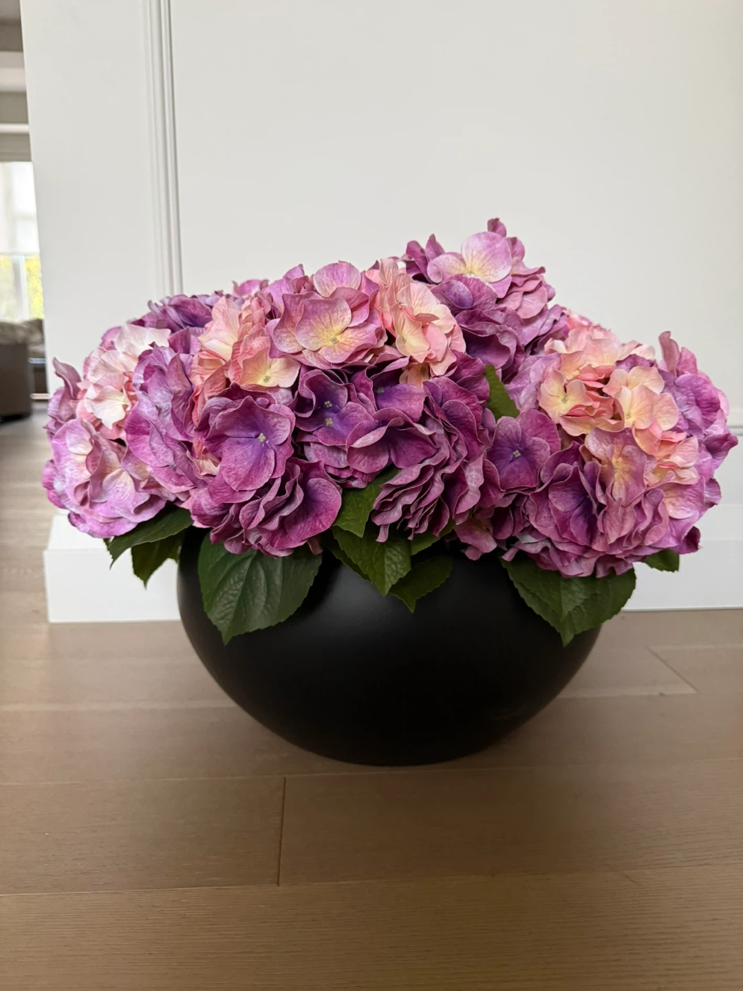 Large Hydrangea ( faux ) arrangement with pot - photo 2