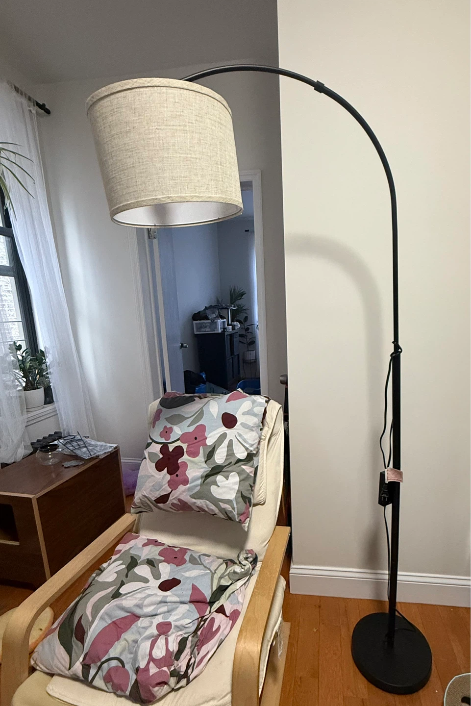 Black Arc Floor Lamp with Linen Shade