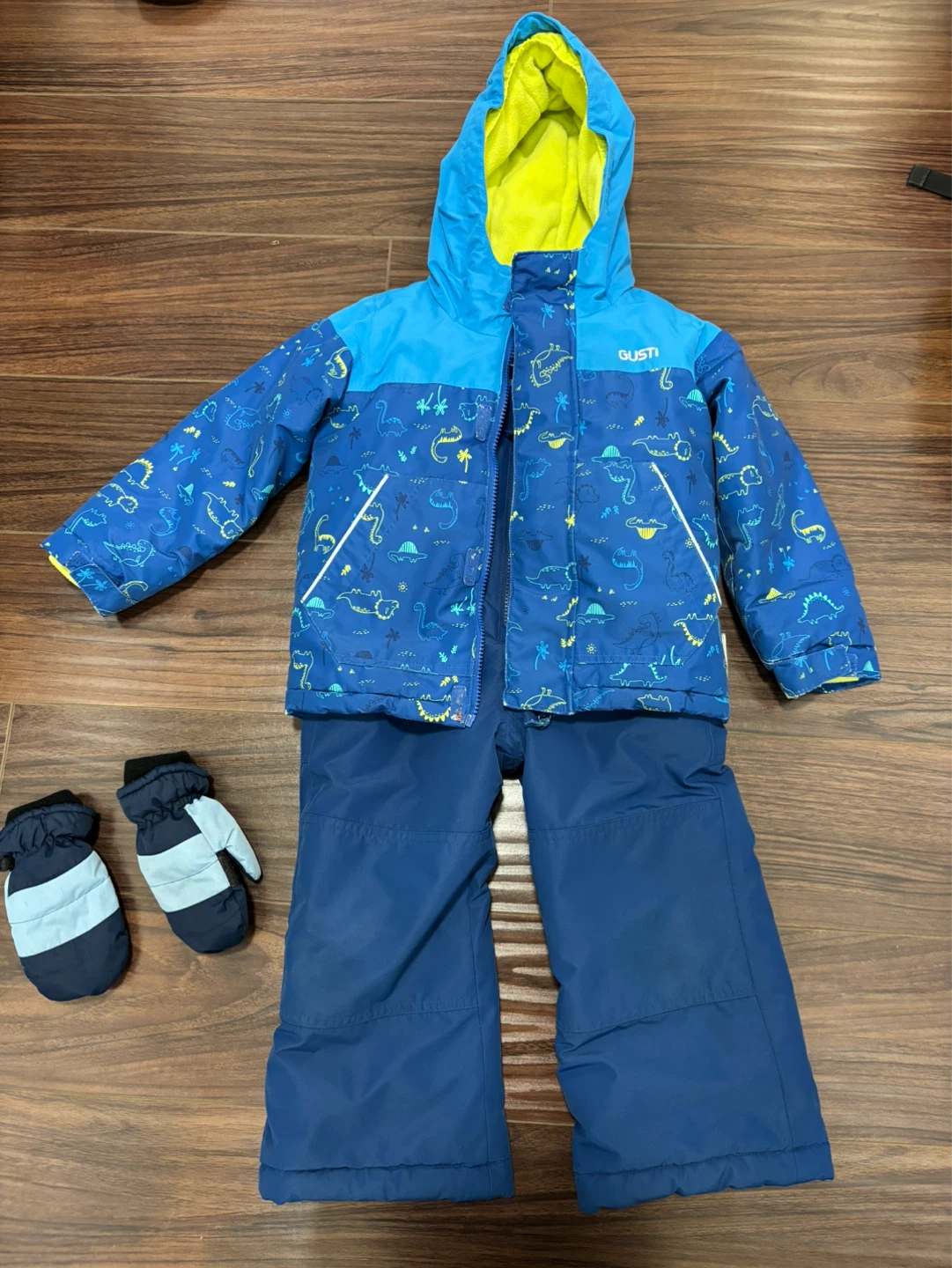 TODDLER SNOWSUIT SIZE 3T