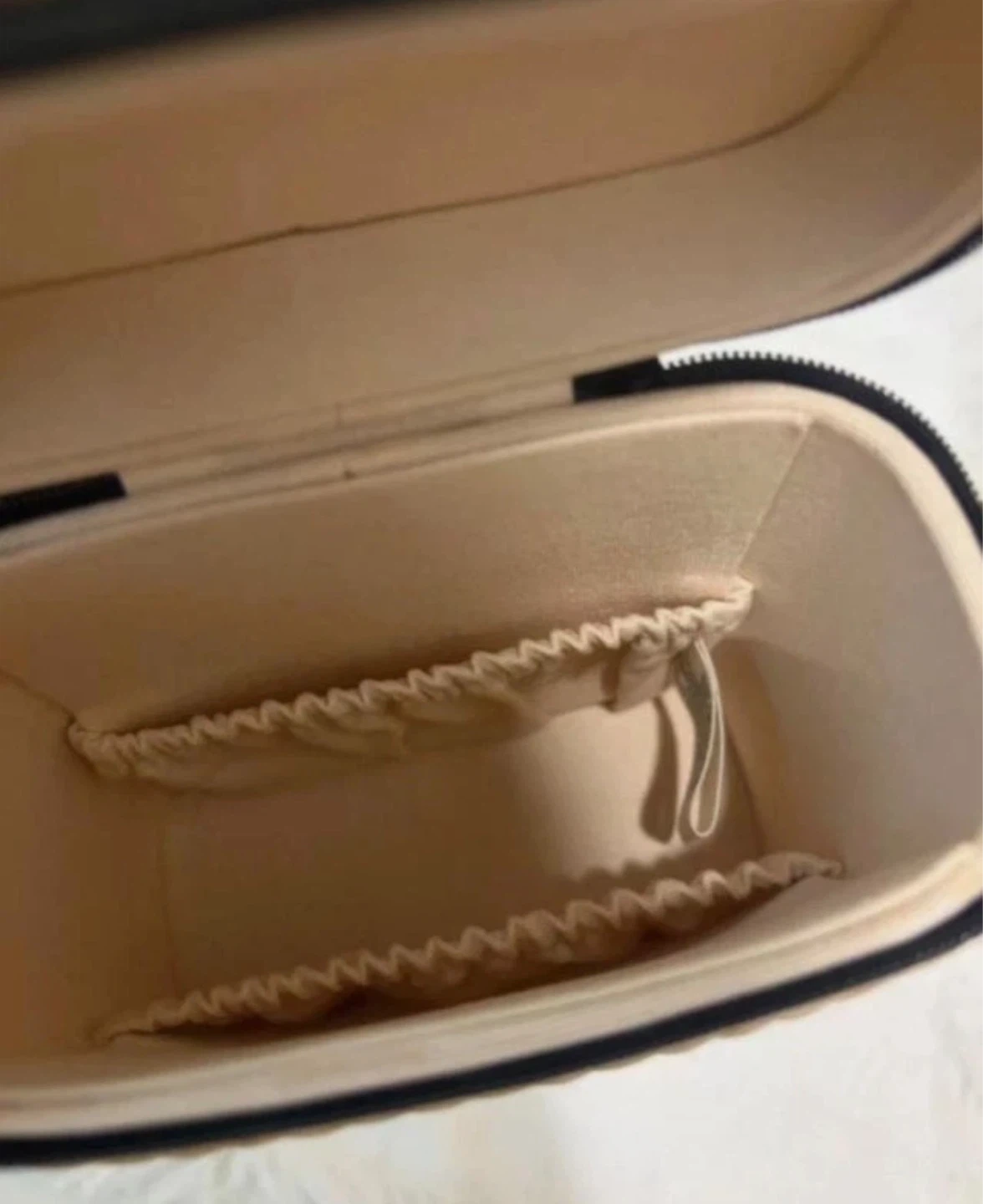 Chanel Beauté Vanity Case - photo 2
