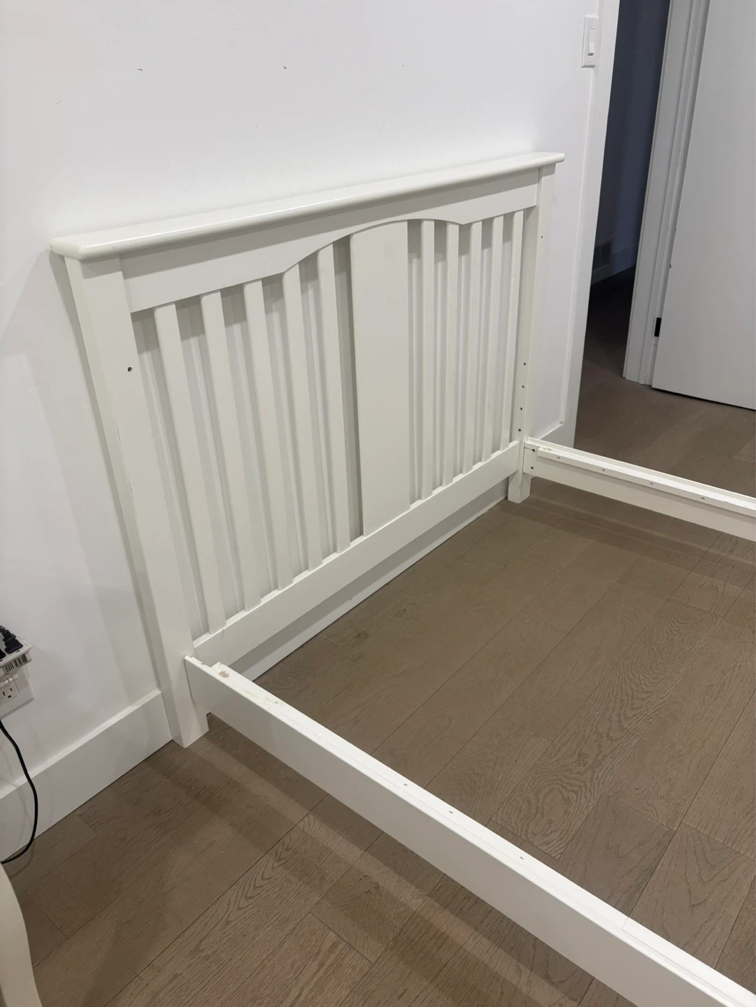 White Toddler Bed Frame - photo 2