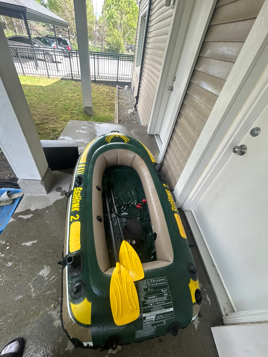 Seahawk Inflatable Boat with pump and petals - photo 2