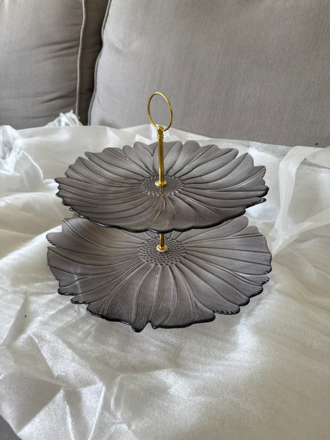 2-Tier Daisy Flower Dessert Stand-From Homesense - photo 2