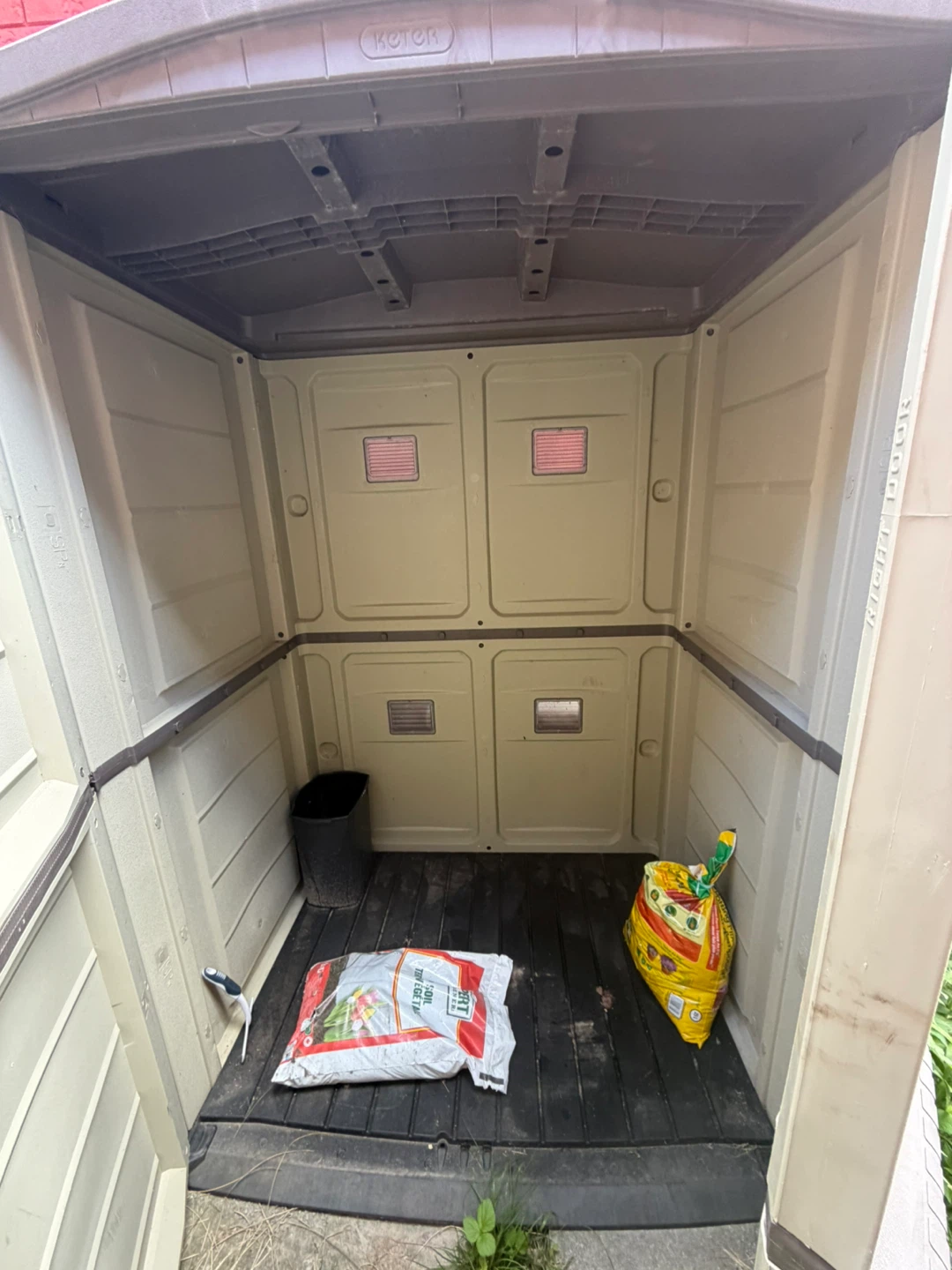Keter Plastic Storage Shed - photo 2