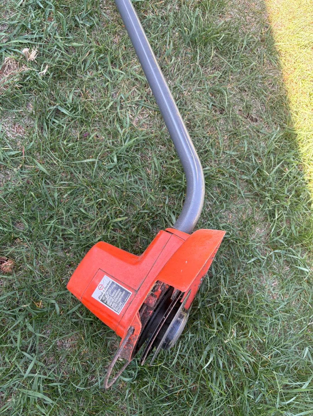 Black & Decker Electric String Trimmer - photo 3