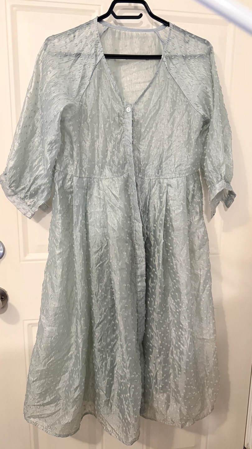 Light green Textured Button-Up Dress Size M