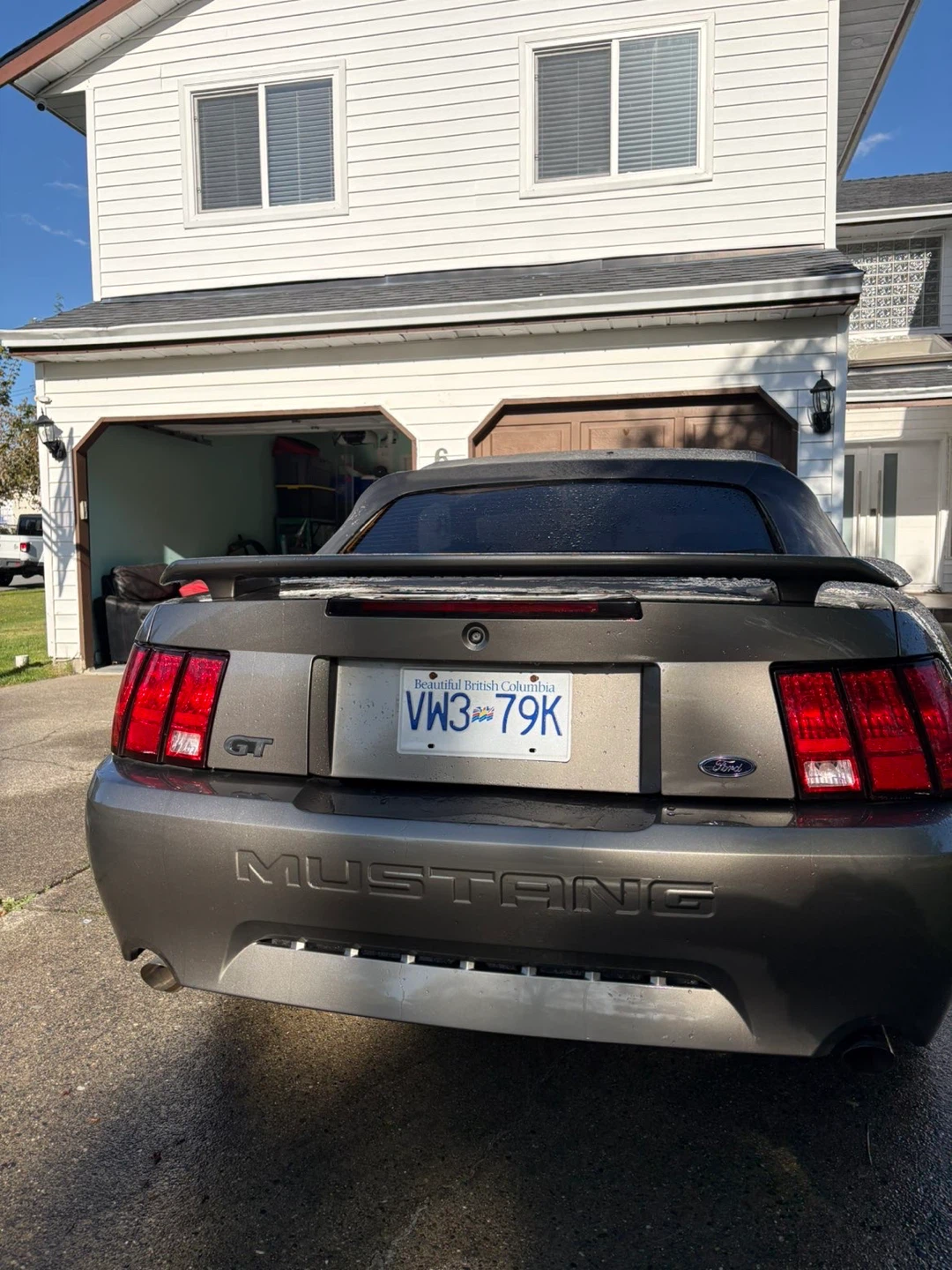 Ford Mustang Convertible GT - photo 2