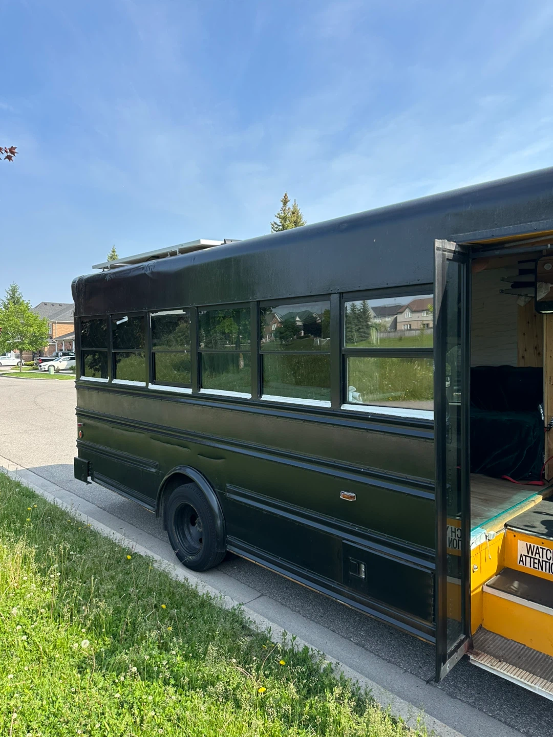 Black Ford 2008 E-450 Bus Conversion - photo 3