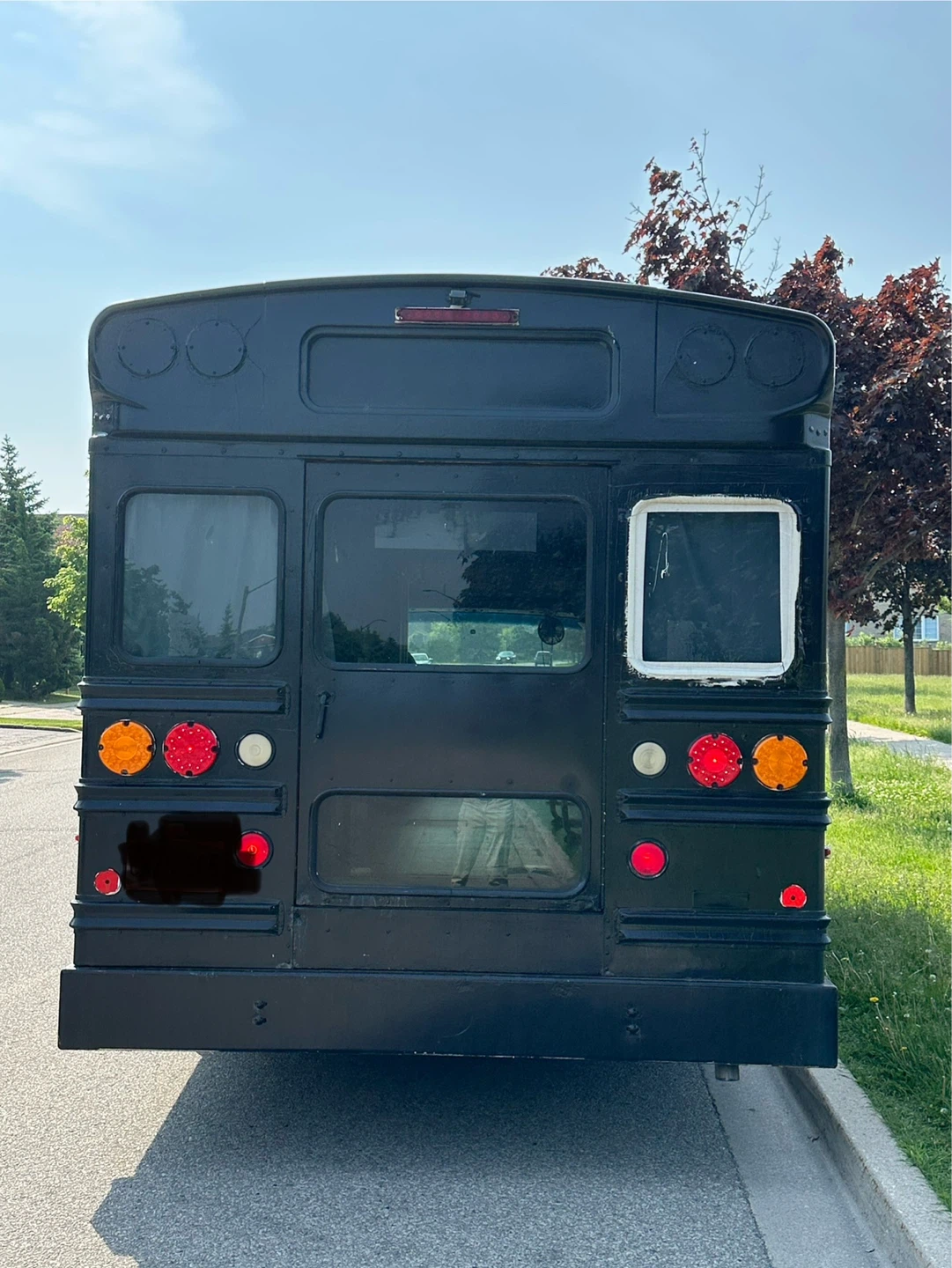 Black Ford 2008 E-450 Bus Conversion - photo 5