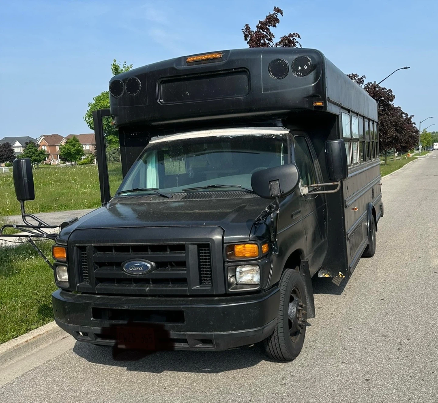 Black Ford 2008 E-450 Bus Conversion