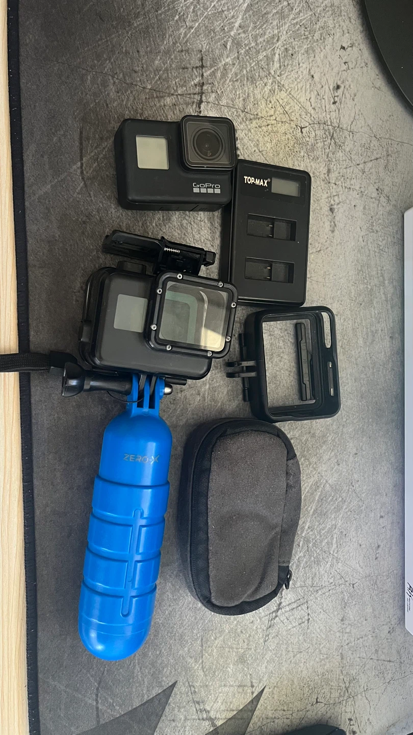 GoPro HERO Camera Bundle with Floating Handle