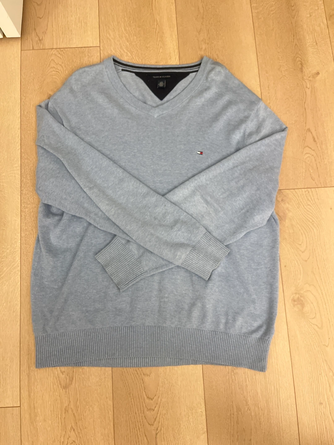 TOMMY HILFIGER BLUE CREWNECK