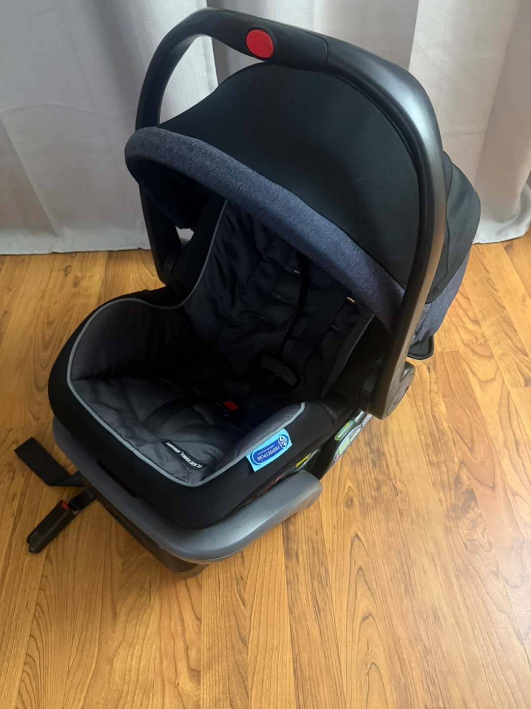 Graco SnugRide 35 Infant Car Seat
