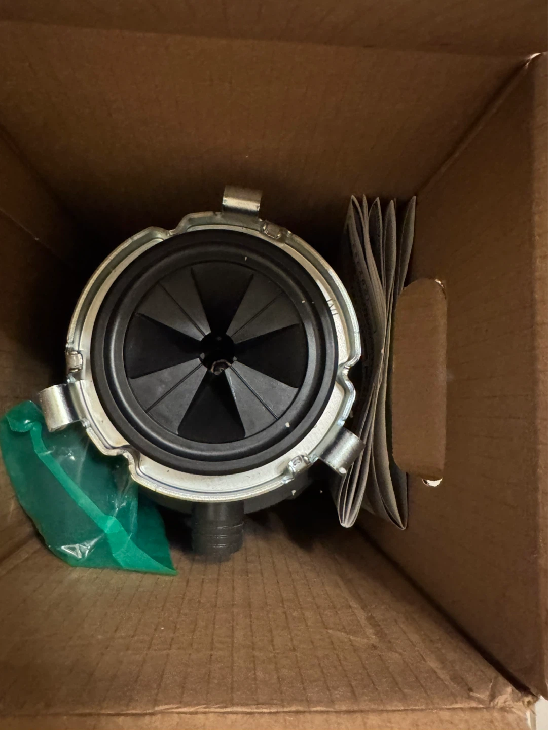 InSinkErator Badger 100 Food Waste Disposer - photo 4