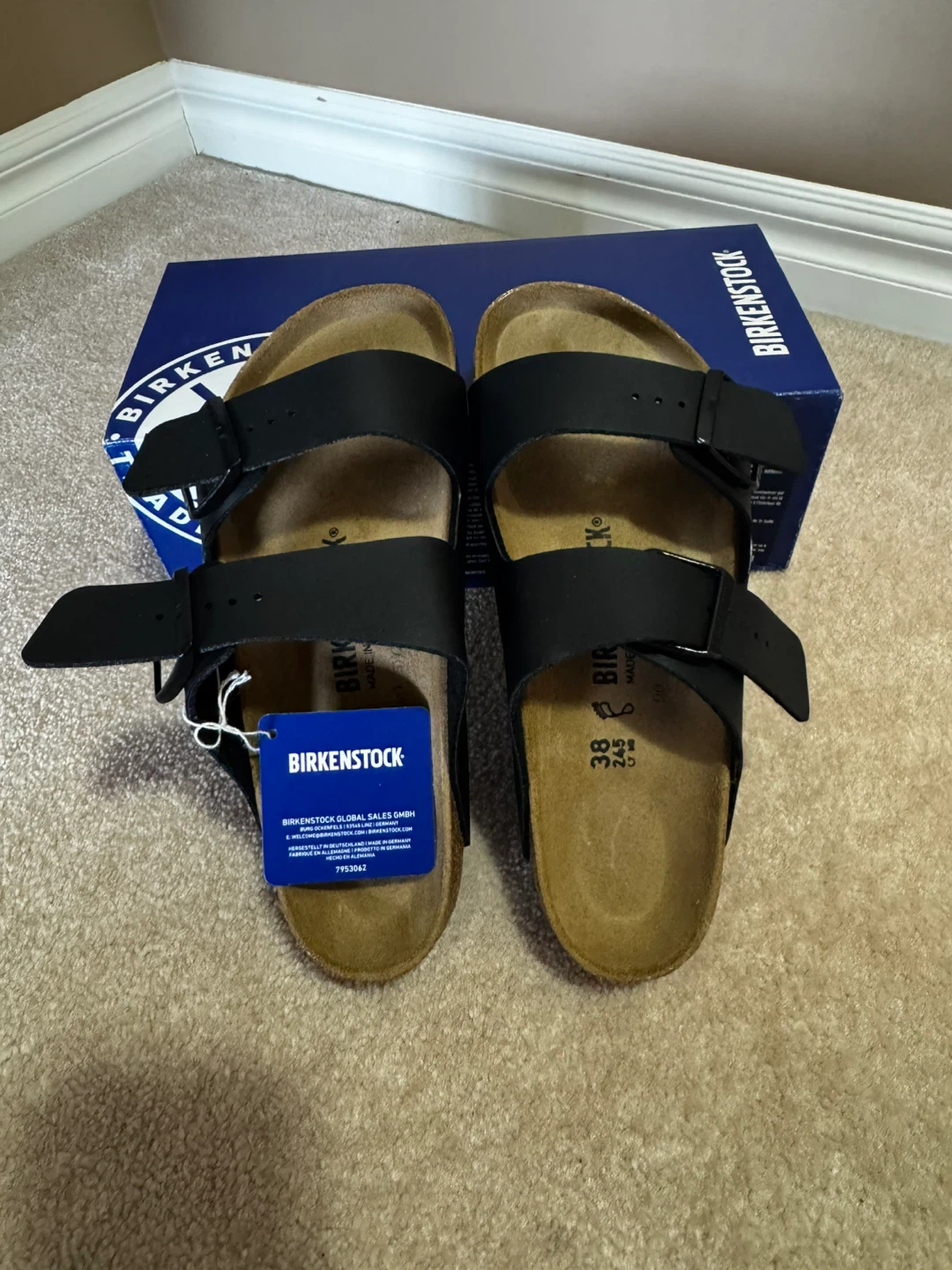 Birkenstock Arizona Sandals - Size 38.   Black