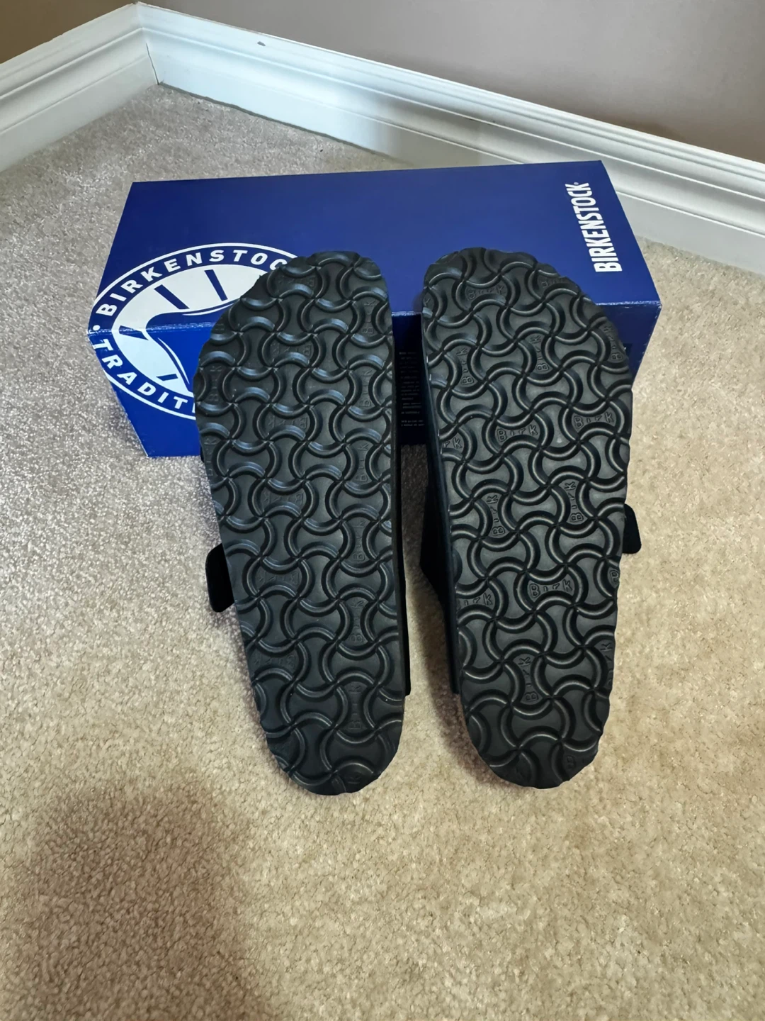 Birkenstock Arizona Sandals - Size 38.   Black - photo 3
