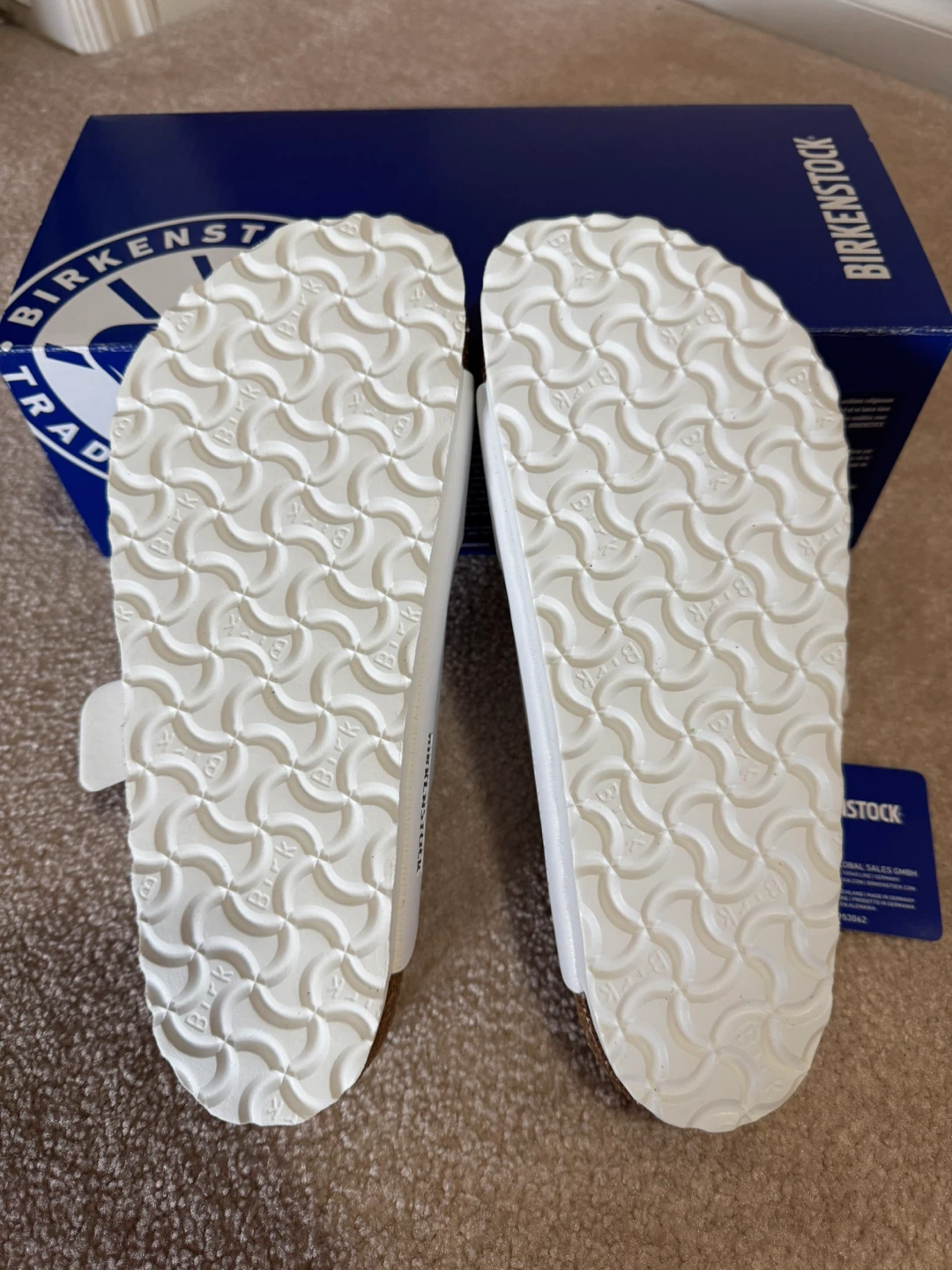 Birkenstock Arizona Sandals, -White Size 38 - photo 3