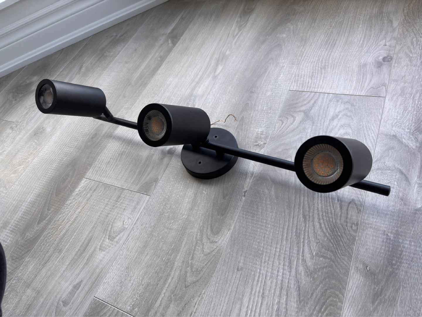 3-Light Track Ceiling Fixture – Excellent Condition - photo 2