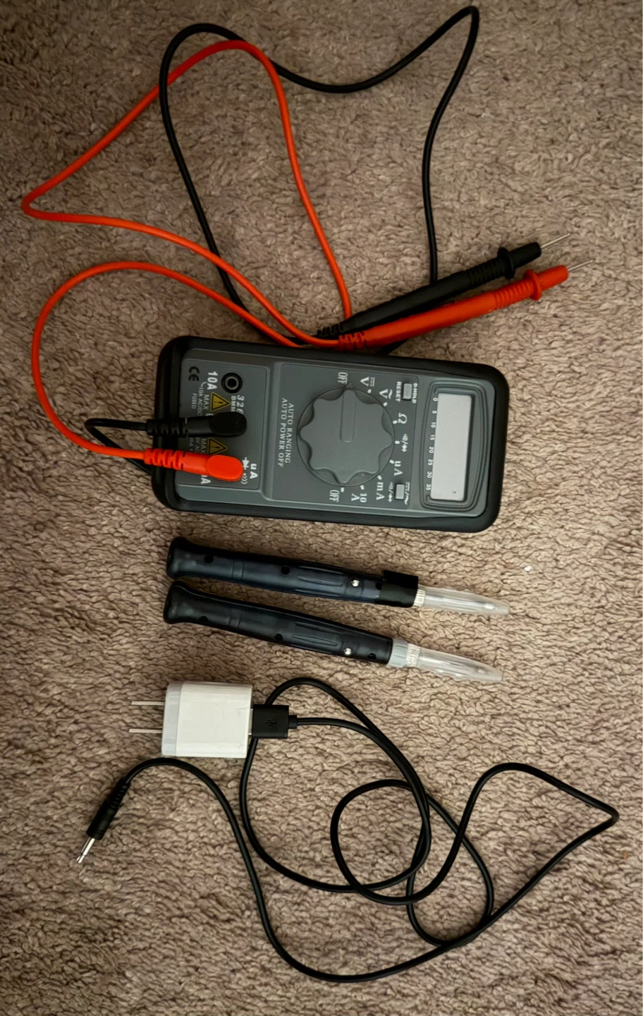 Digital Multimeter with Test Leads and Case - photo 3