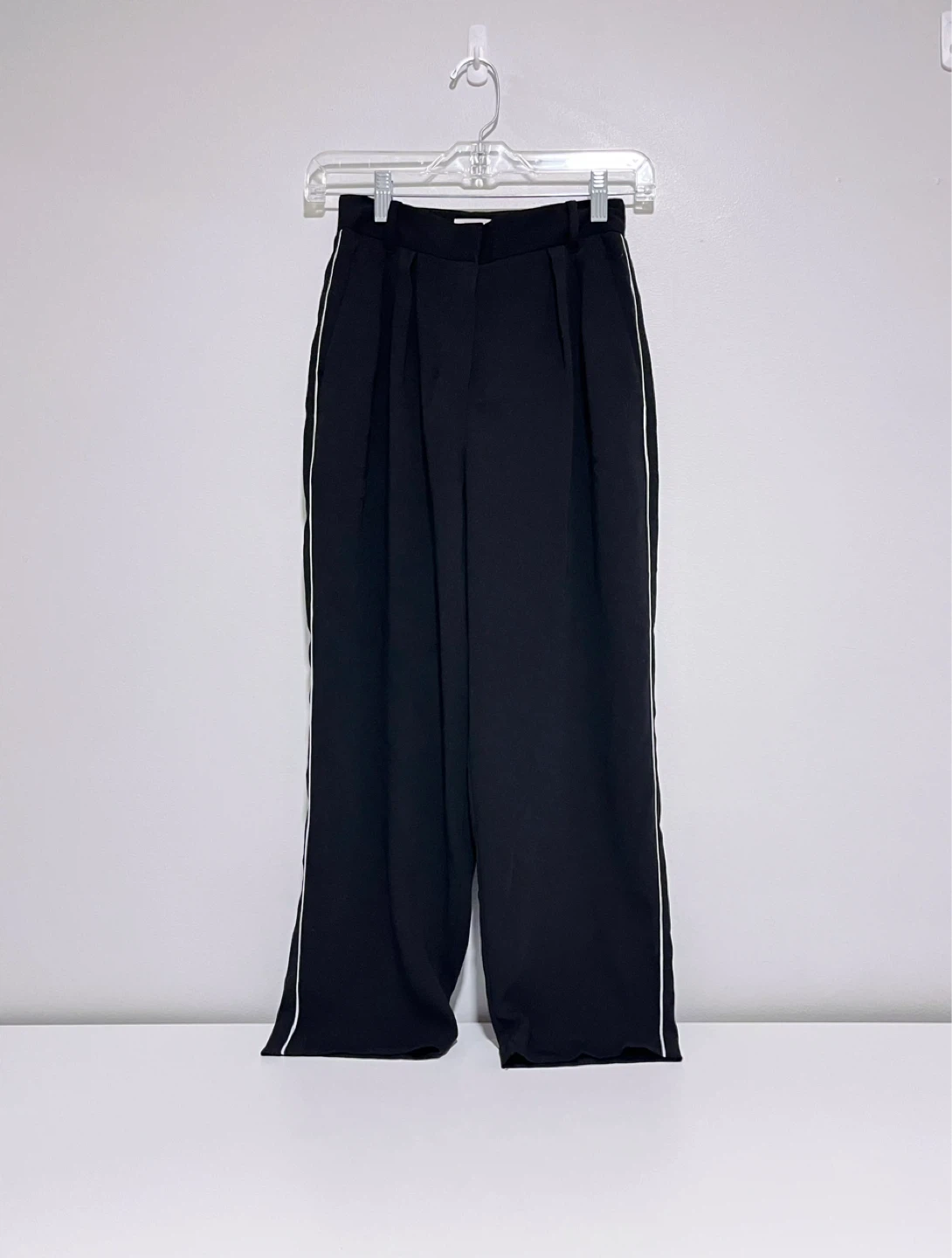 Aritzia Babaton Black Wide Leg Pants with White Stripe- Size 00