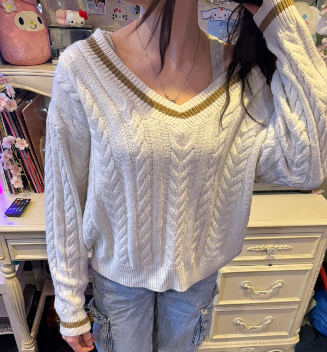White Cable Knit V-Neck Sweater - photo 2