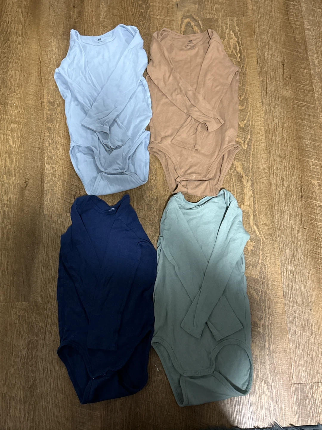 H&M Baby Long Sleeve Bodysuits (4 Pack)