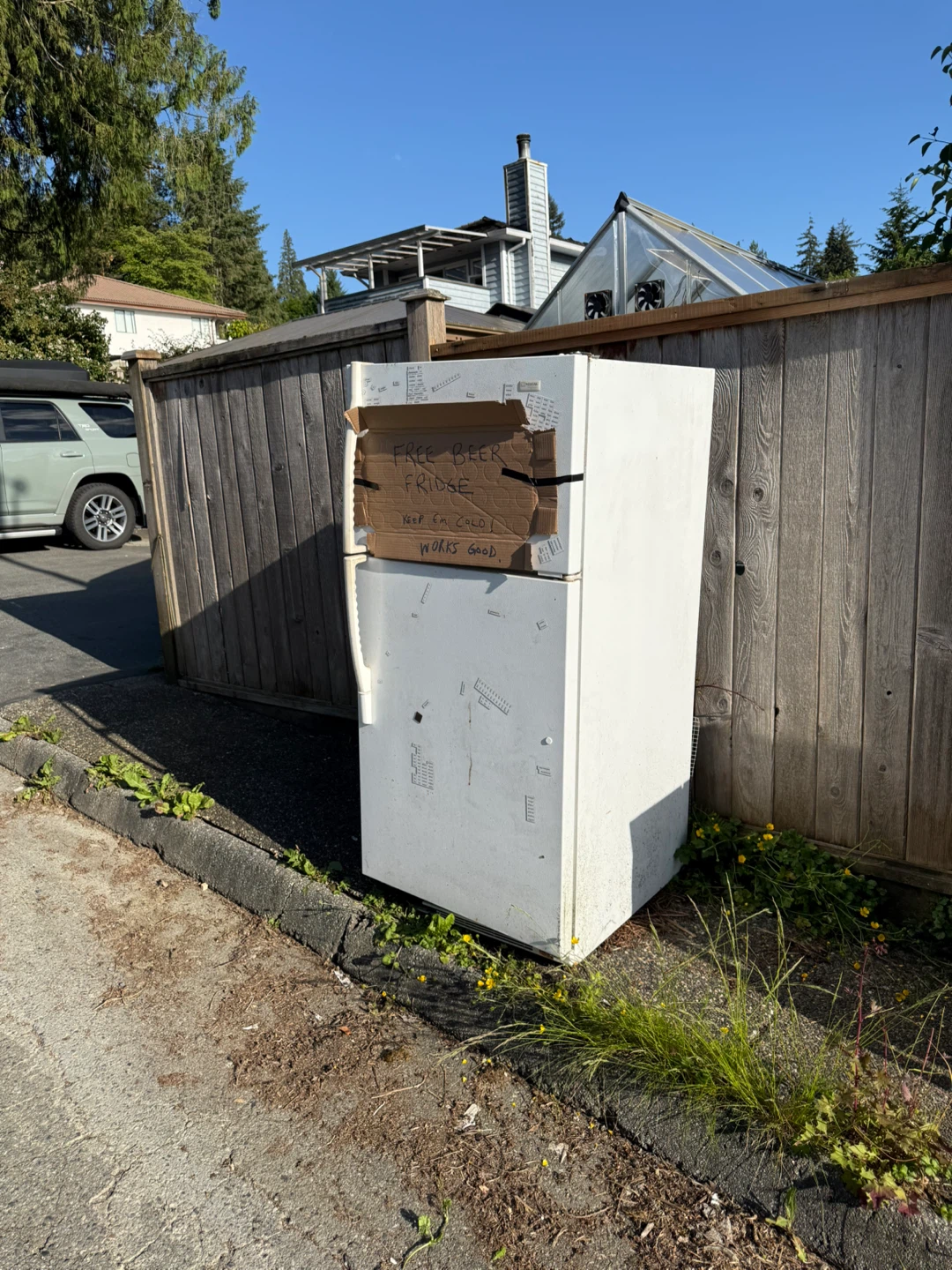 Free Beer Fridge - Works Good - photo 2