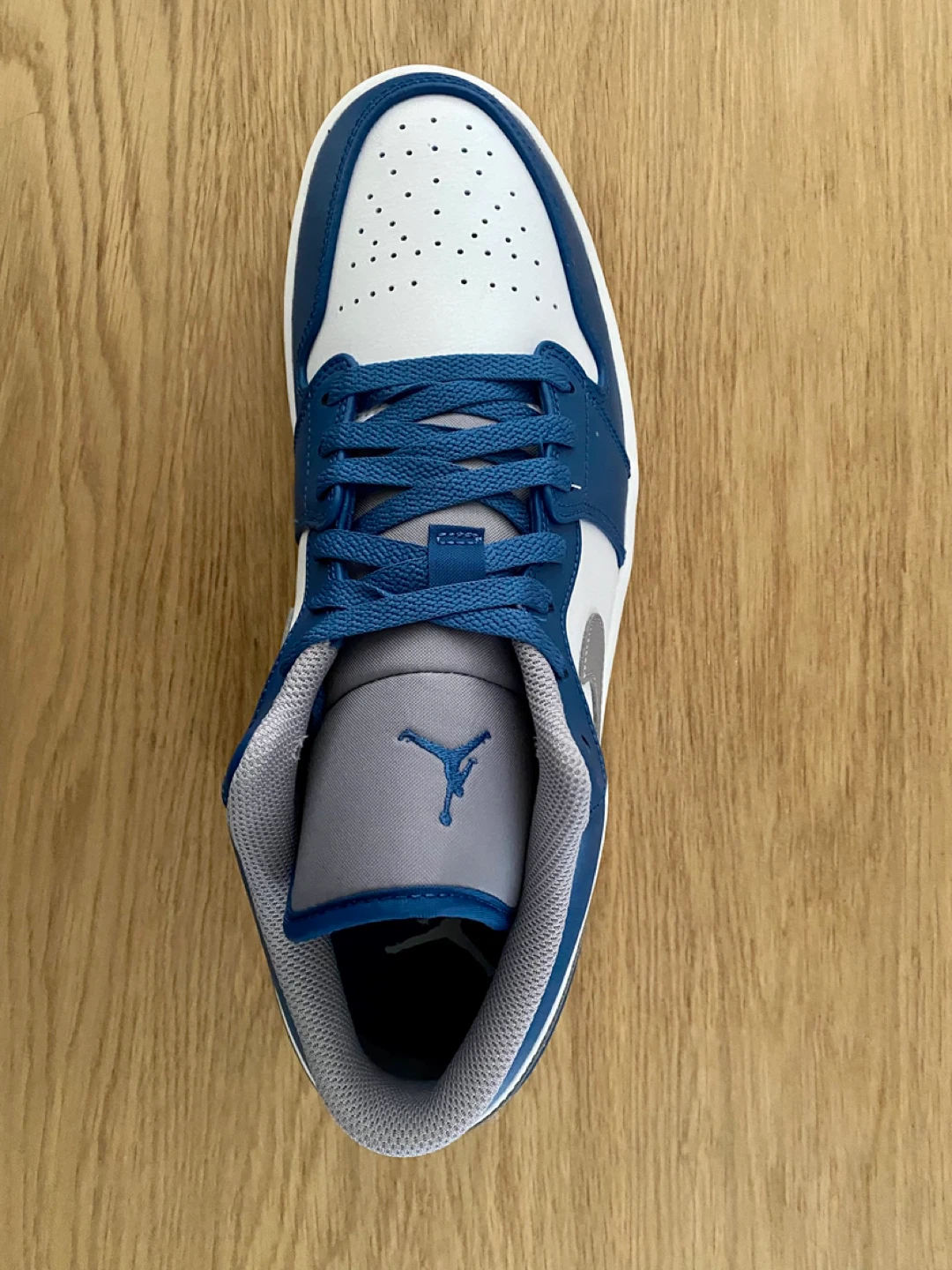 Nike Air Jordan 1 Low SE Blue White Grey Sneakers - photo 2