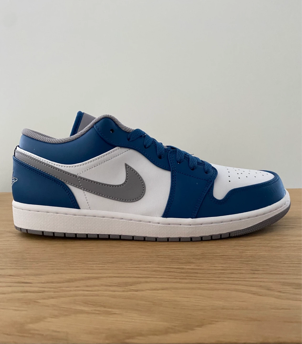 Nike Air Jordan 1 Low SE Blue White Grey Sneakers - photo 5