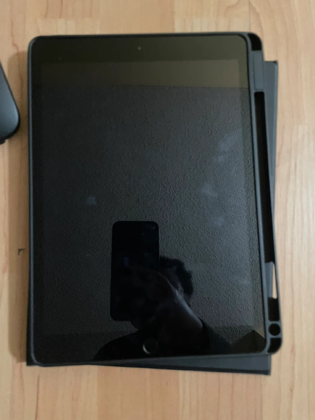 Used for 2 month no damage,ipad bundle - photo 2