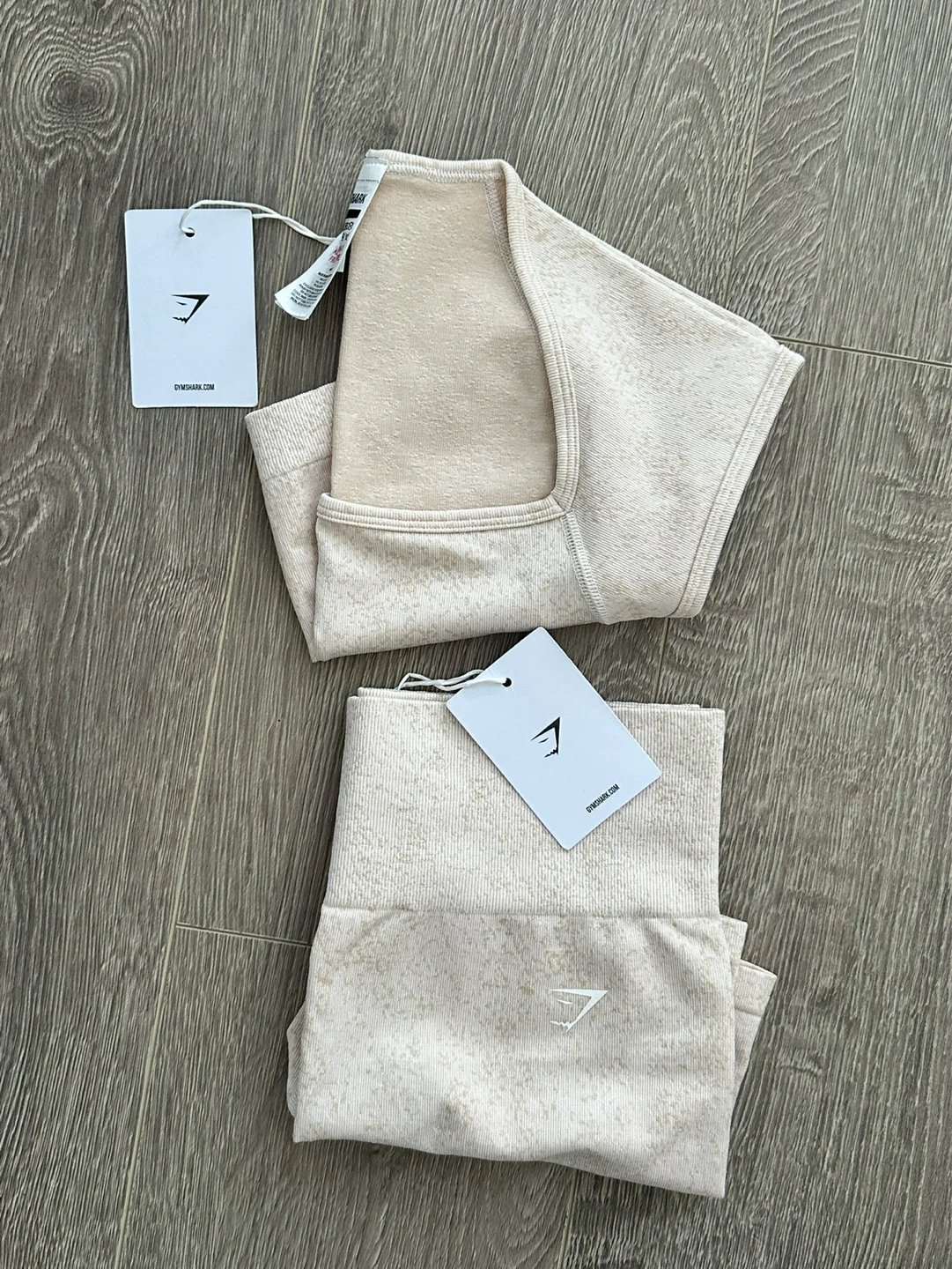 Gymshark Seamless Crop Top & Shorts Set - photo 2