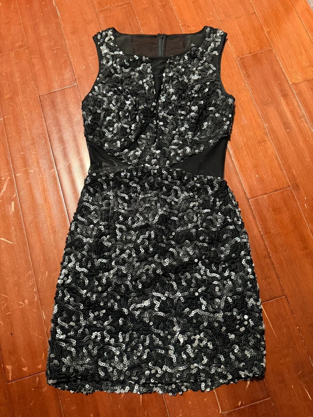 Black Sequin and See-Through Dress - photo 3