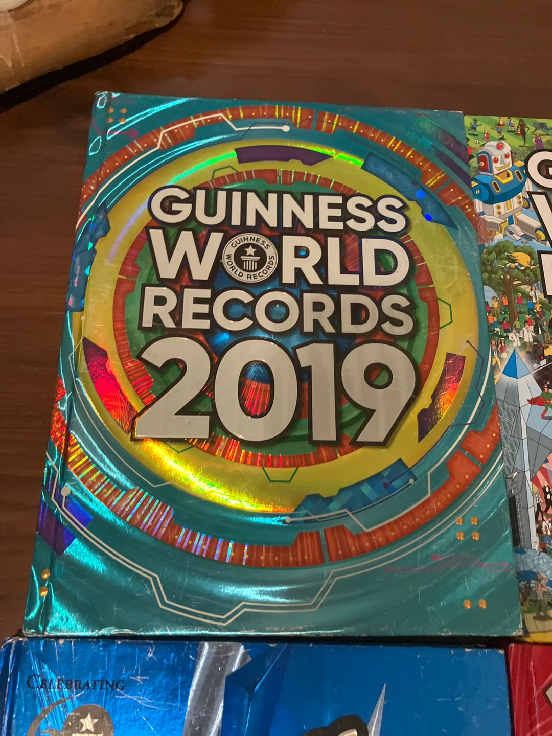 guiness world record books 20$ each 100$ for all