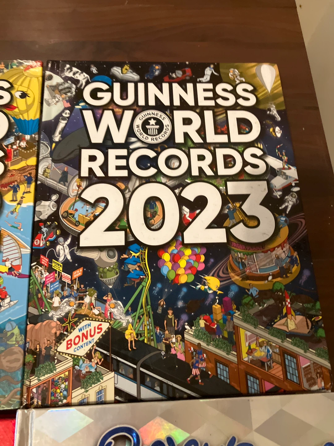 guiness world record books 20$ each 100$ for all - photo 3