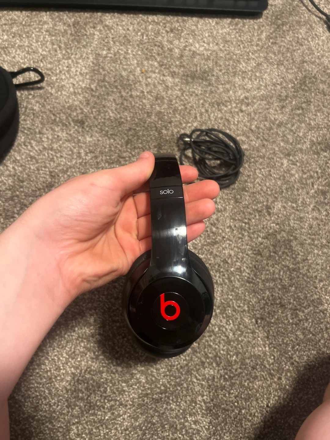 Beats Solo Headphones with Case - photo 2