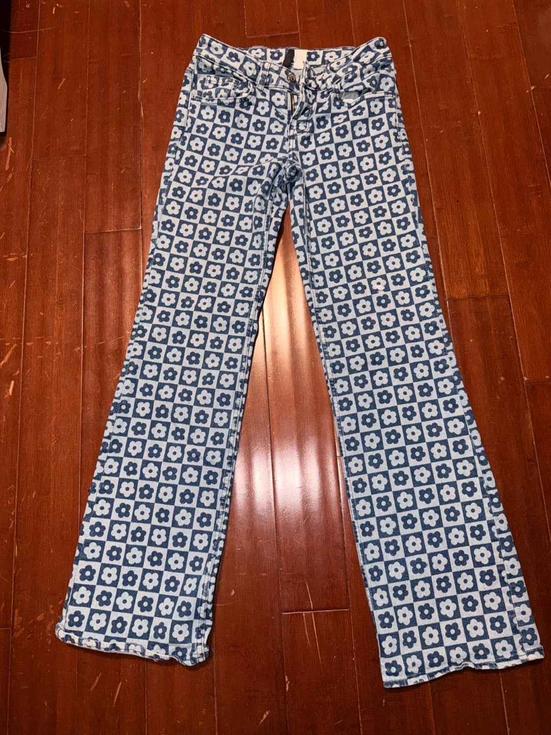 Low-rise Flower Pattern Jeans