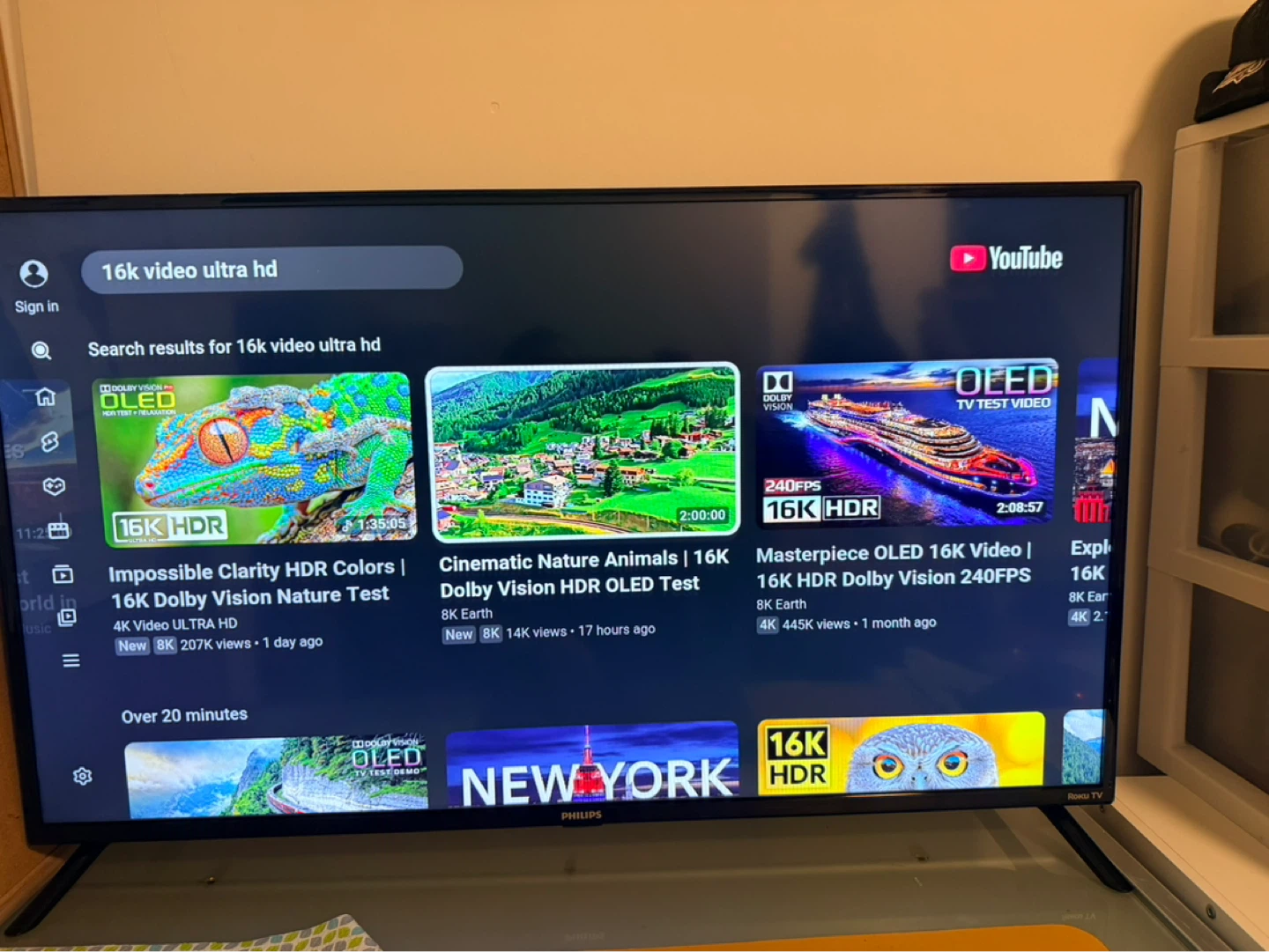 Philips Roku TV 42" - photo 3