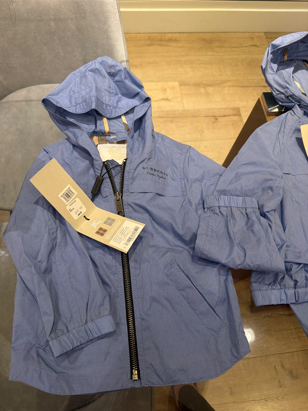 2 Burberry Light Blue Hooded Jacket - photo 5