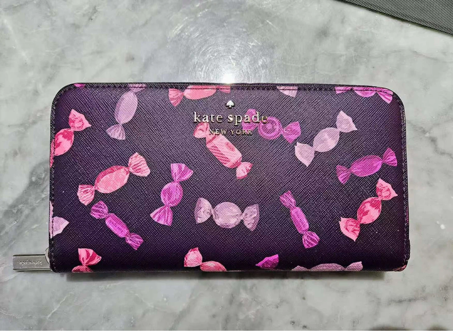 Kate Spade New York Zip Wallet - NEED TO SELL EVERYTHING