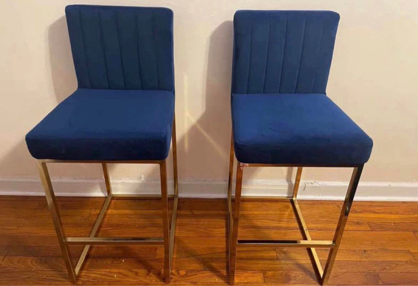 Bar Stools (Set of 2) $100 - photo 5