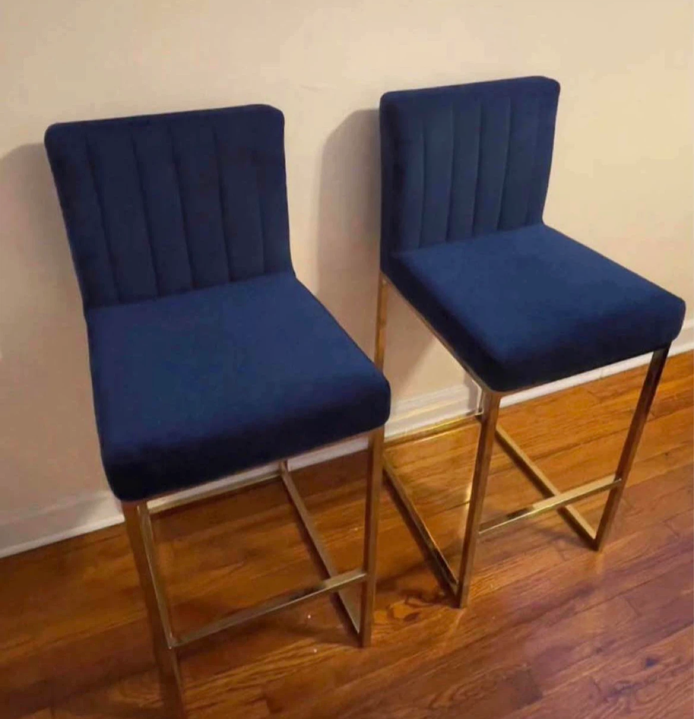 Bar Stools (Set of 2) $100 - photo 3
