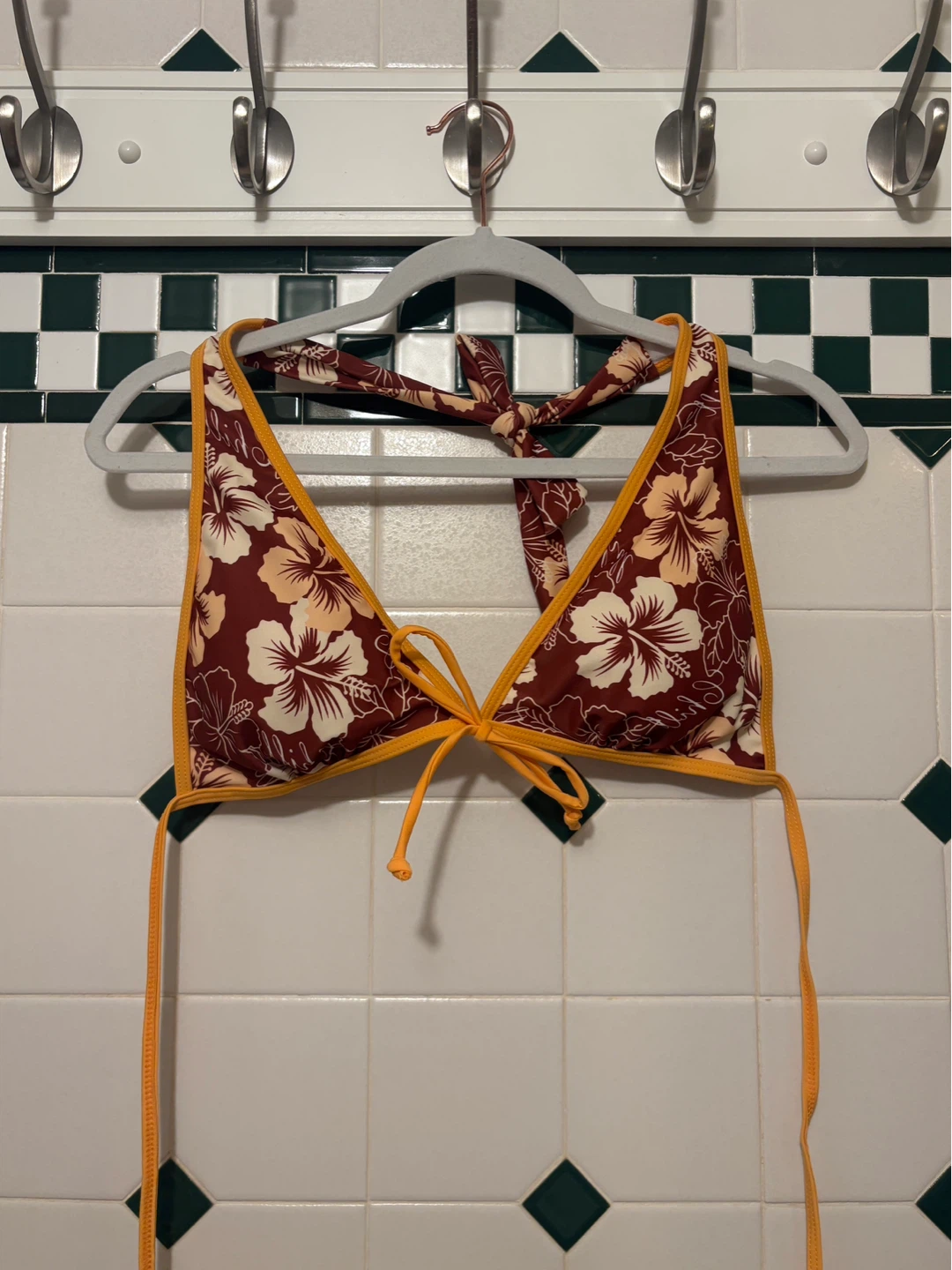 Women's Swimsuit - Never Worn - photo 2