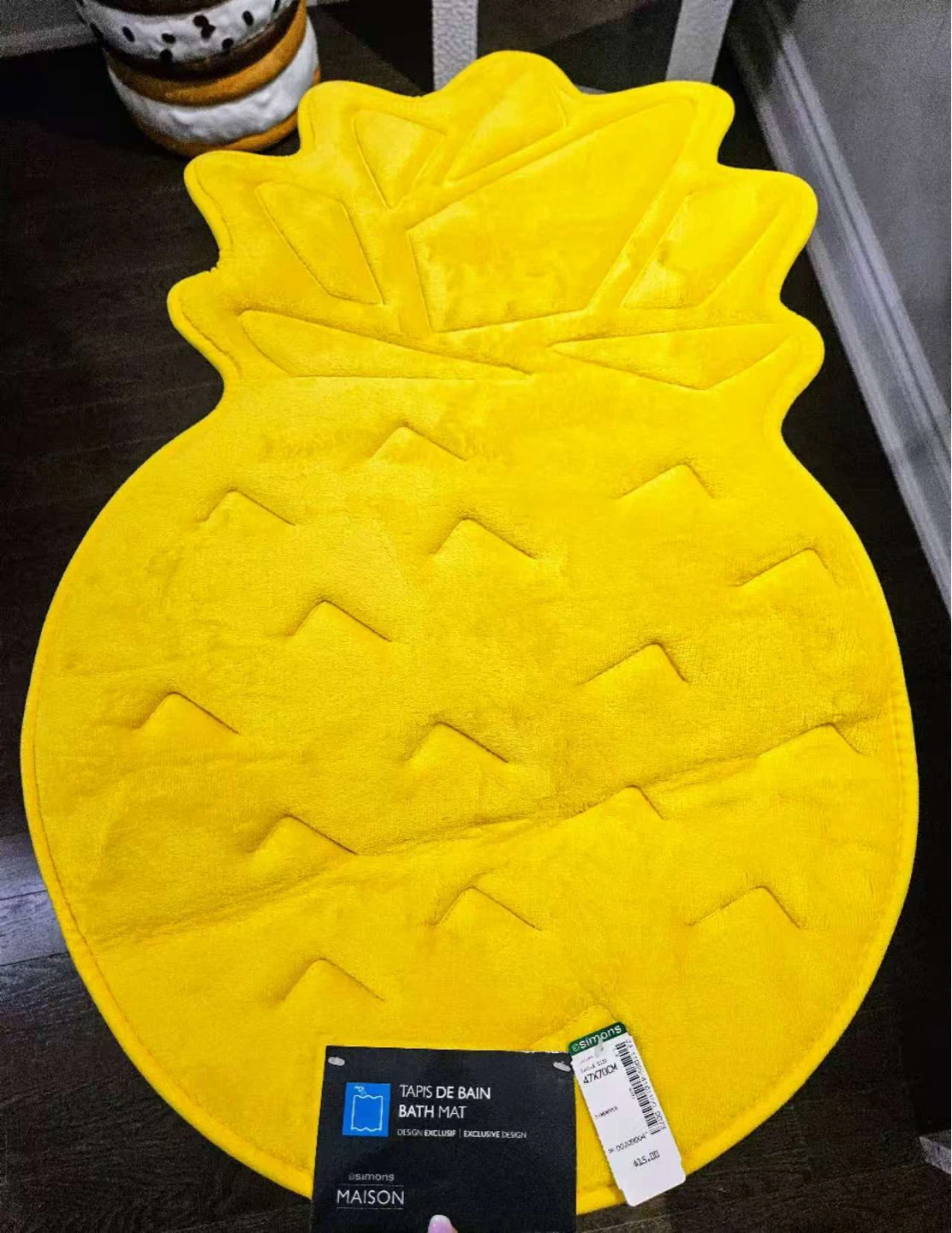 Simons Yellow Pineapple Bath Mat - NEED TO SELL EVERYTHING